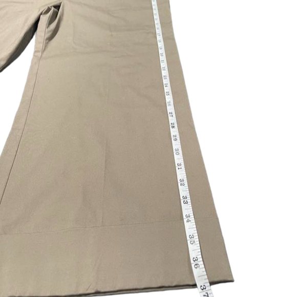 Guess ~ Wide Leg Flared Capri Gaucho Pants with Zippered Front Pockets  size 10 - Picture 11 of 14